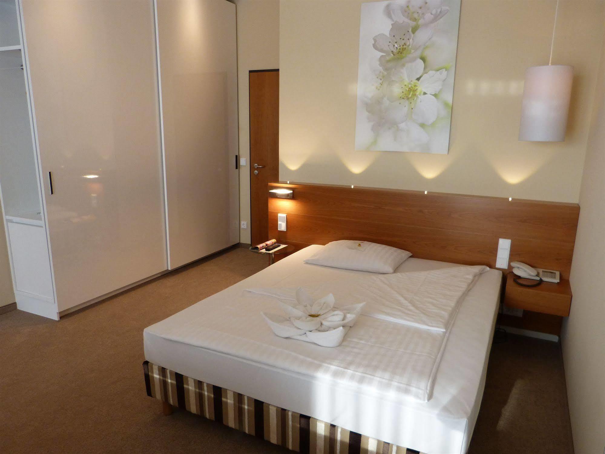 Plaza Hotel Hanau Bagian luar foto
