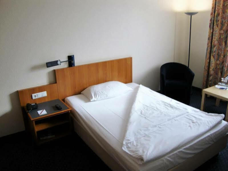 Plaza Hotel Hanau Bagian luar foto